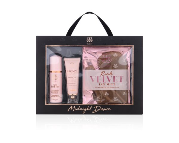 Photo of the box containing gradual tan, instant tan and tanning mitt